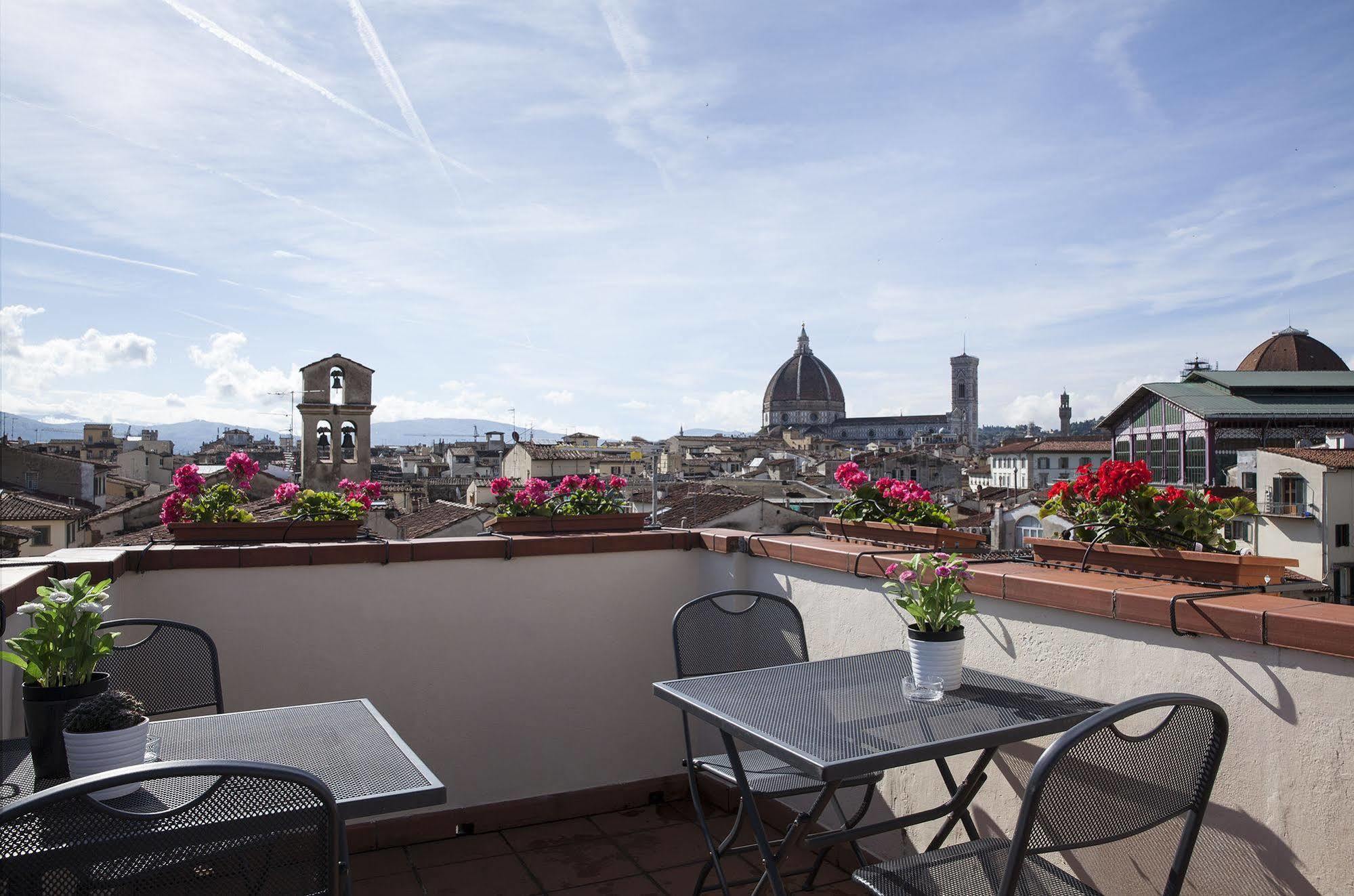 Locanda Dei Guelfi Florence Exterior photo